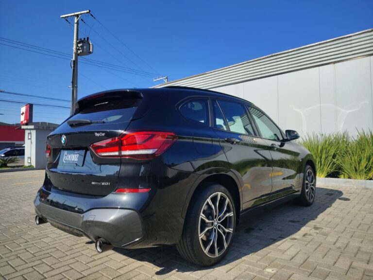 WhatsApp Image 2025-10-08 at 17.18.17